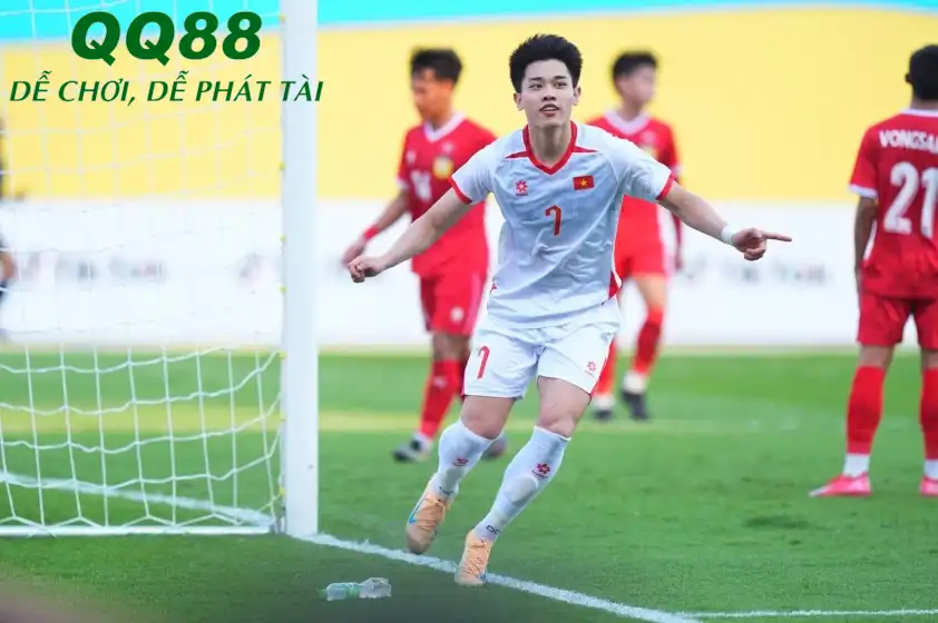 Đình Bắc sắm vai người hùng để 