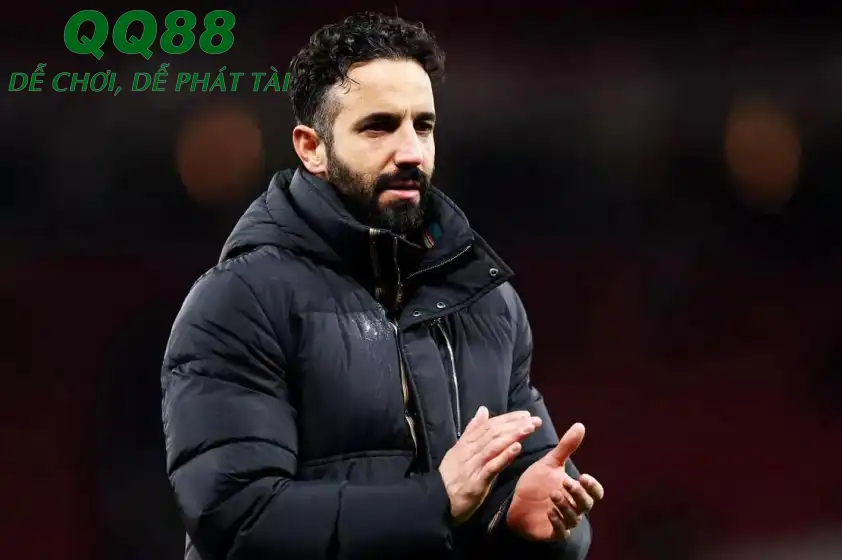 Amorim không hài lòng với màn trình diễn của dàn sao MU - Ảnh: Mirror Amorim không hài lòng với màn trình diễn của dàn sao MU - Ảnh: Mirror