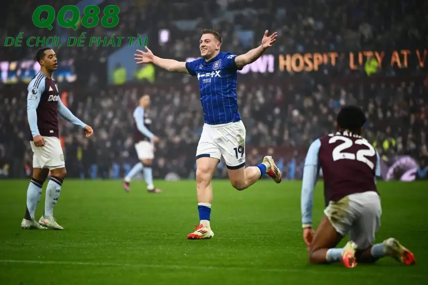 Delap từng là tiền đạo được cả Ngoại hạng Anh săn đón trong màu áo Ipswich. (Ảnh: Mirror)