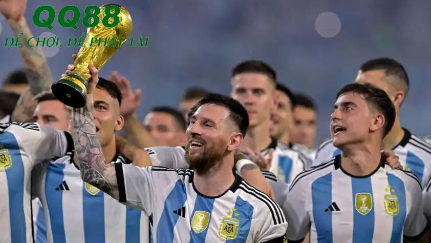 Sắp đến Messi cùng Argentina sẽ tiến đến hành trình bảo vệ ngôi vương tại World Cup 2026 (Ảnh: GOAL)